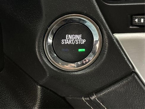 Used 2017 GMC Yukon SLT image 39