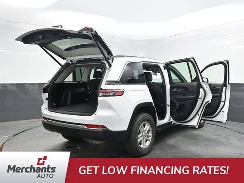 Used 2022 Jeep Grand Cherokee Laredo w/ Luxury Tech Group I AWD/4WD image 55