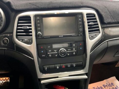 Used 2012 Jeep Grand Cherokee SRT8 w/ Luxury Group II image 6