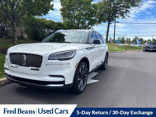 Used 2023 Lincoln Aviator Reserve w/ Equipment Group 201A AWD/4WD image 3