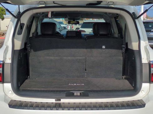 Used 2022 Nissan Armada SL w/ Captain's Chairs Package image 27
