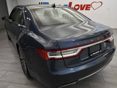 Used 2019 Lincoln Continental Select w/ Continental Climate Package image 3