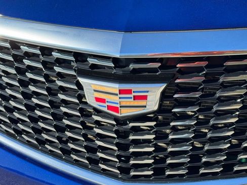 Certified 2025 Cadillac XT5 Premium Luxury image 10