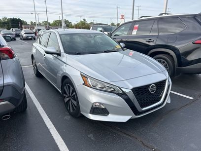 Used 2021 Nissan Altima 2.5 SV w/ SV Premium Package