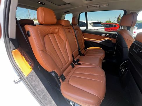 Used 2019 BMW X7 xDrive50i w/ Cold Weather Package AWD/4WD image 23