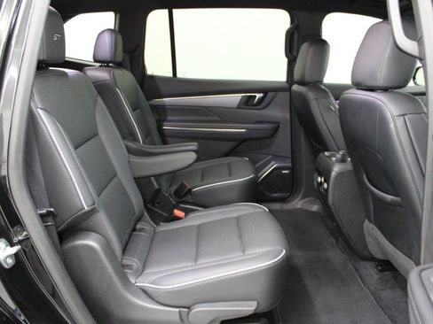 Used 2025 Buick Enclave Sport Touring image 12