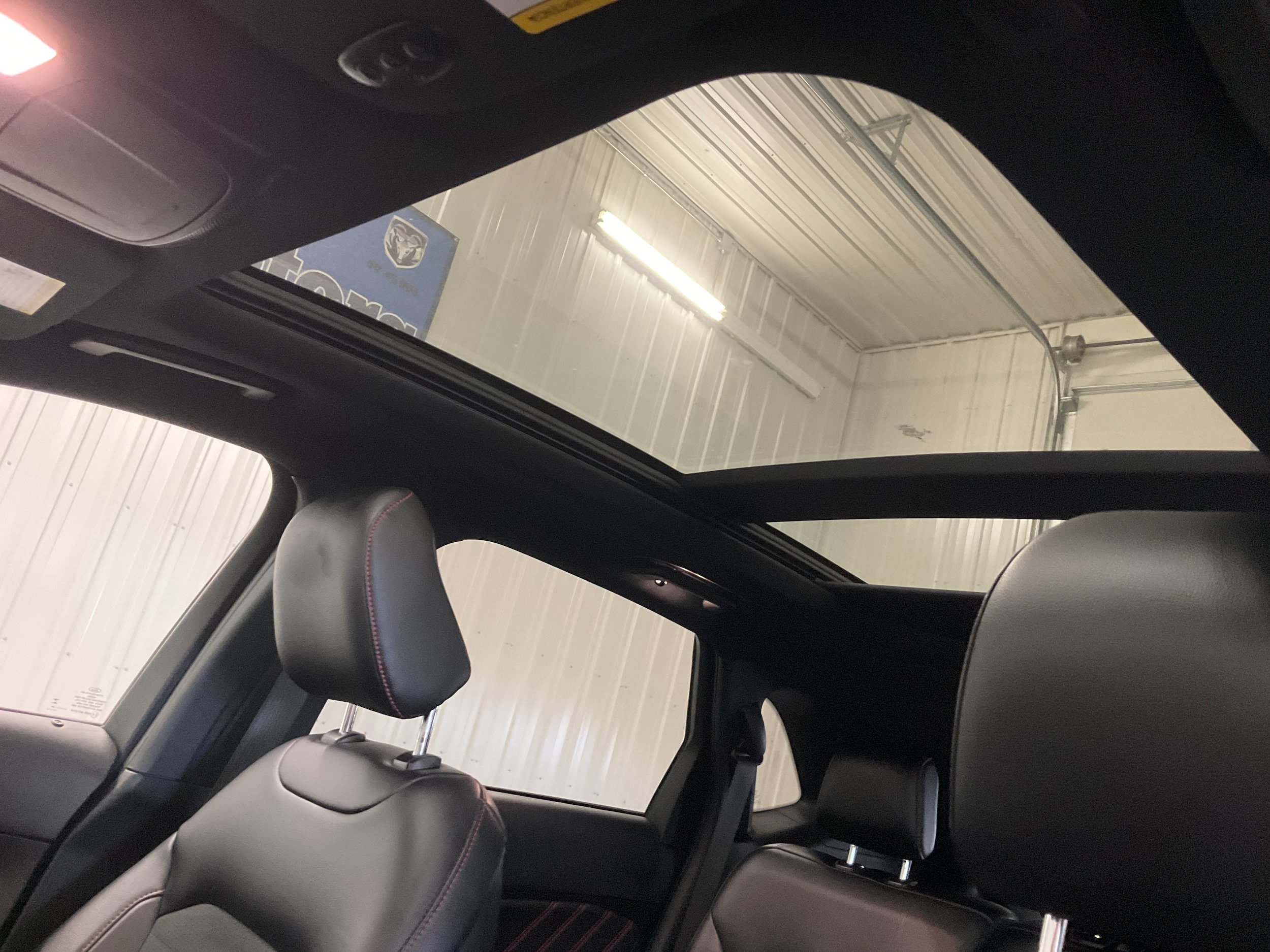 Used 2024 Ford Edge ST-Line w/ Class II Trailer Tow Package AWD/4WD image 18