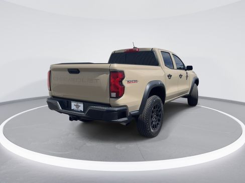 Used 2024 Chevrolet Colorado Trail Boss w/ Technology Package AWD/4WD image 5