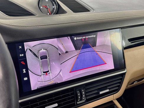 Certified 2023 Porsche Cayenne AWD/4WD image 19