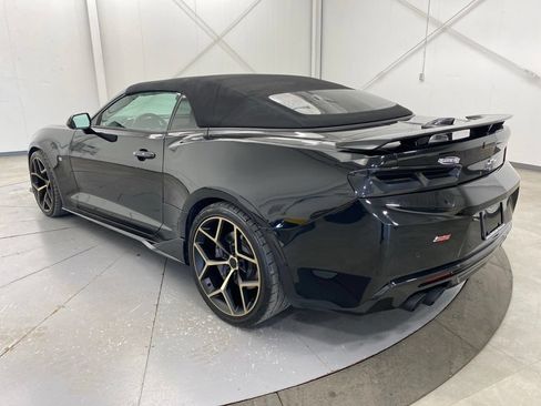 Used 2018 Chevrolet Camaro SS RWD image 5