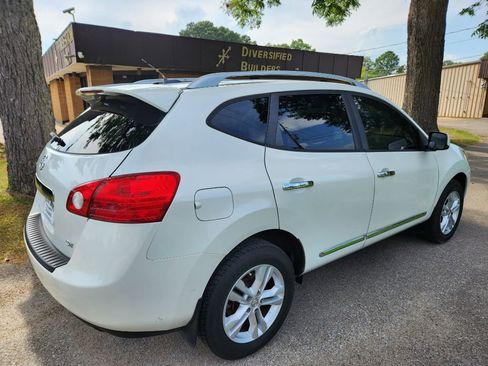 Used 2012 Nissan Rogue SV image 4