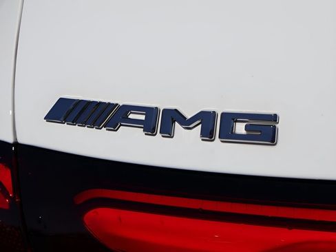 Used 2025 Mercedes-Benz GLC 43 AMG 4MATIC image 9