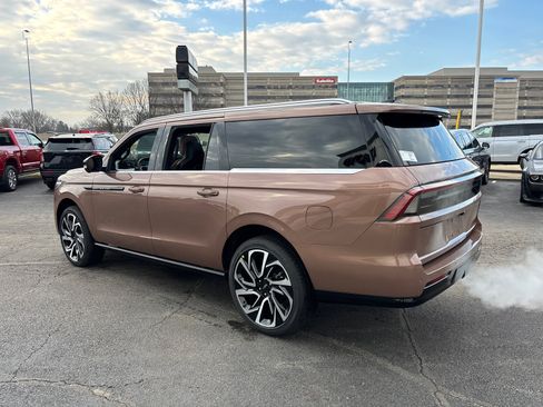 New 2026 Lincoln Navigator L Black Label image 5