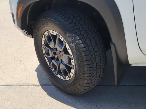 New 2026 Nissan Frontier PRO-4X w/ Pro Premium Package AWD/4WD image 9