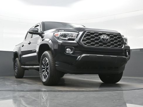 Used 2020 Toyota Tacoma TRD Sport image 33