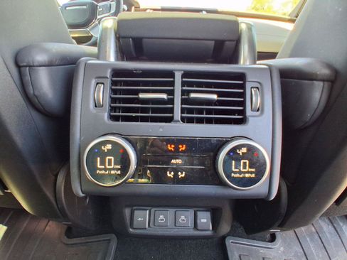 Used 2021 Land Rover Discovery HSE R-Dynamic AWD/4WD image 24