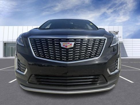 Certified 2025 Cadillac XT5 Premium Luxury image 7