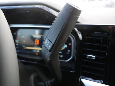 New 2026 GMC Sierra 3500 SLT w/ SLT Premium Package image 9