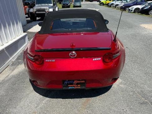 Used 2016 MAZDA MX-5 Miata Club RWD image 4