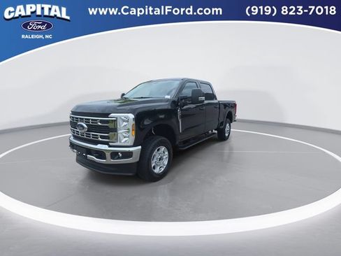 New 2026 Ford F250 XLT w/ FX4 Off-Road Package AWD/4WD image 4