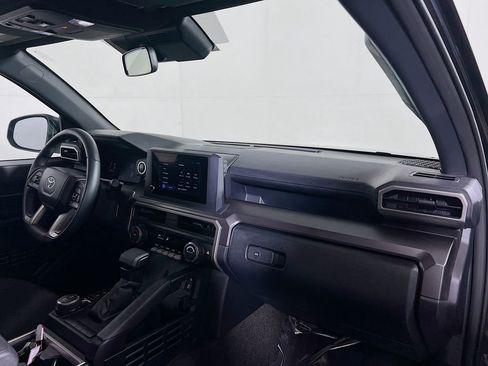 Certified 2025 Toyota 4Runner SR5 image 26