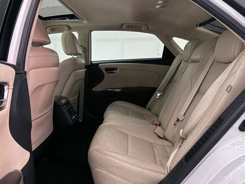 Used 2013 Toyota Avalon Limited w/ Technology Pkg FWD image 22