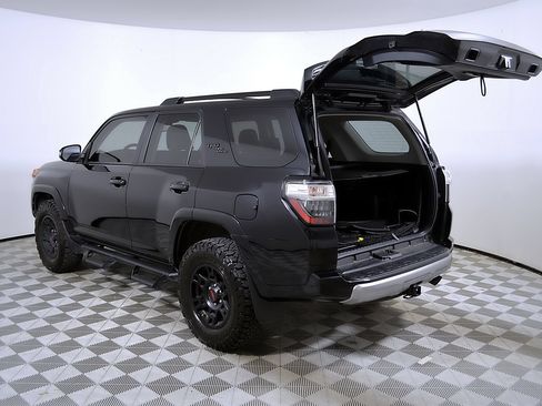 Used 2022 Toyota 4Runner TRD Off-Road Premium AWD/4WD image 10
