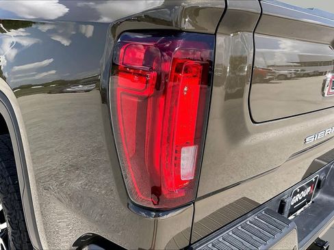 Used 2023 GMC Sierra 1500 AT4 w/ AT4 Premium Package AWD/4WD image 29