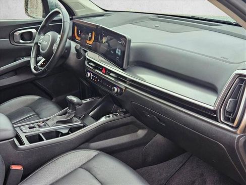 Used 2024 Kia Sorento S image 22