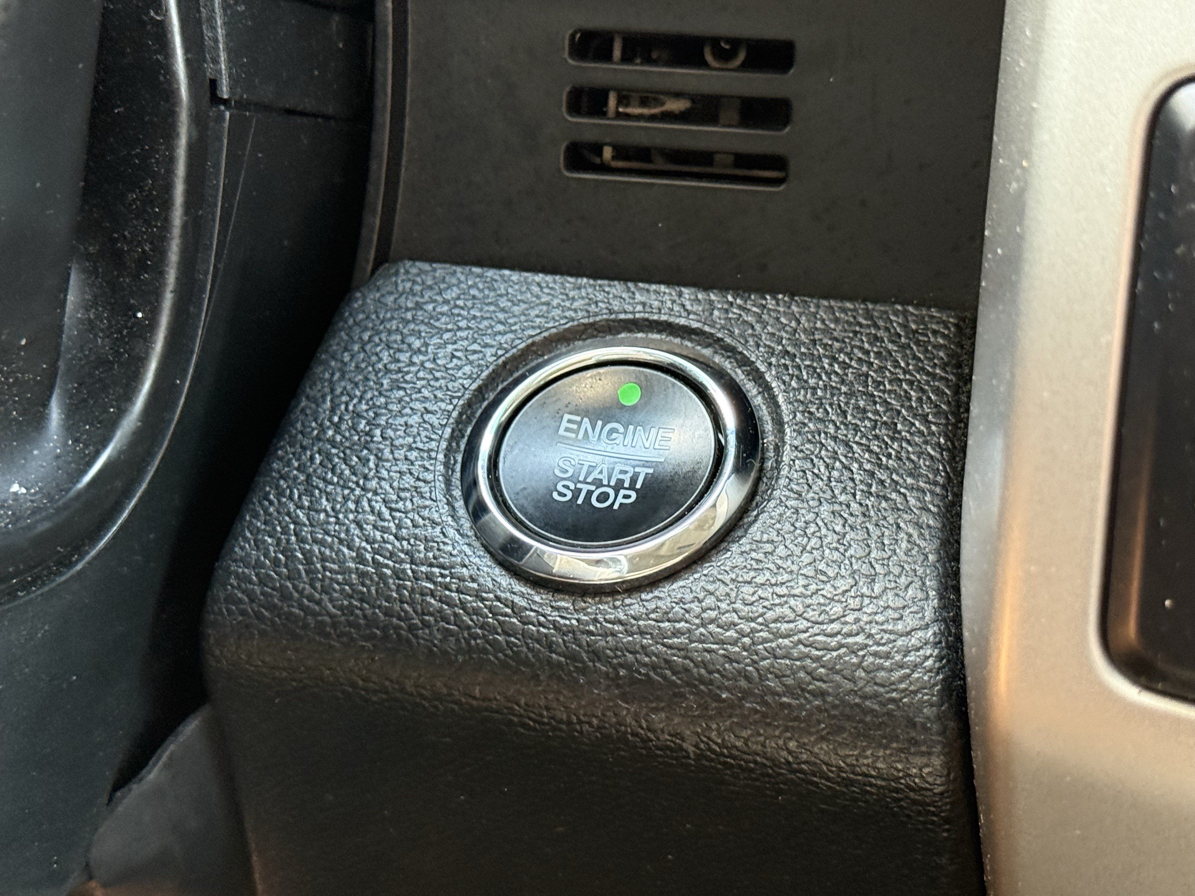 Used 2020 Ford F250 Lariat AWD/4WD image 24