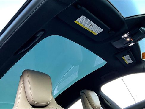 Used 2022 Porsche Taycan image 29