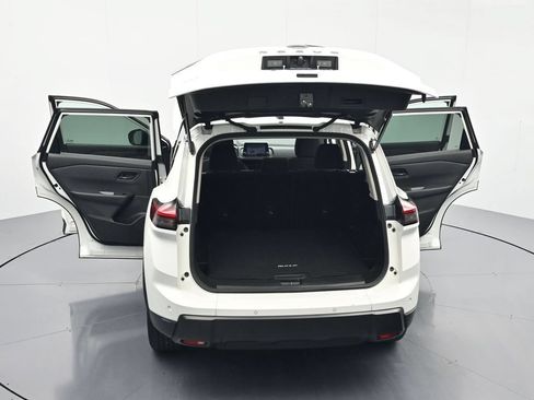 Used 2024 Nissan Rogue S FWD image 45