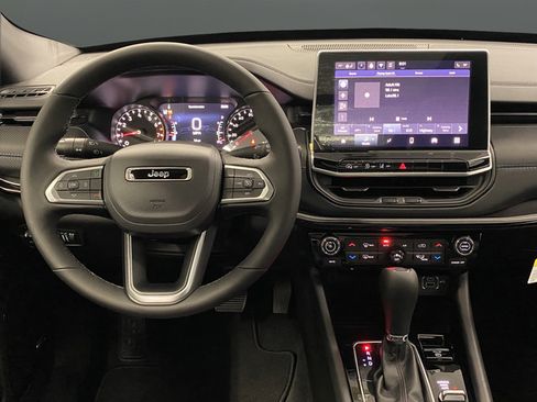 New 2026 Jeep Compass Latitude w/ Sun and Sound Group AWD/4WD image 5