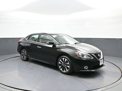 Used 2016 Nissan Sentra SR image 4