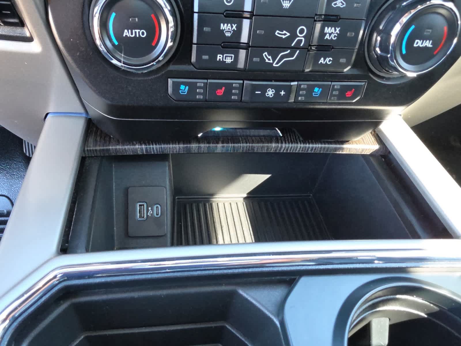 Used 2020 Ford F250 Lariat w/ Tremor Off-Road Package AWD/4WD image 30