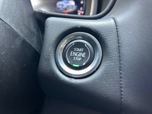 Used 2023 GMC Yukon XL SLT w/ SLT Premium Package RWD image 30