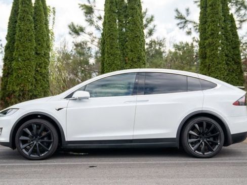 Used 2020 Tesla Model X Long Range image 8