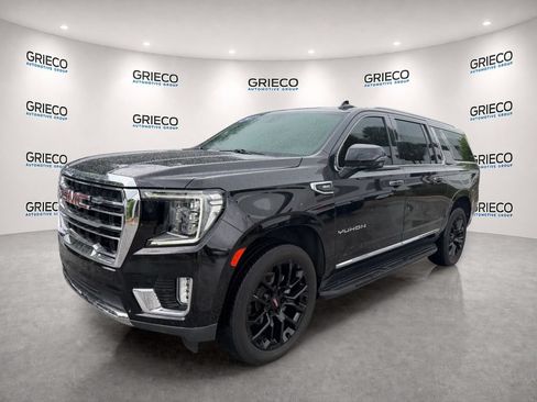 Used 2022 GMC Yukon XL SLT w/ SLT Premium Package RWD image 3