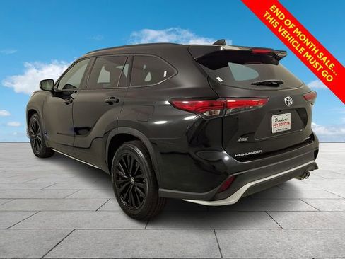 Used 2023 Toyota Highlander XSE AWD/4WD image 5