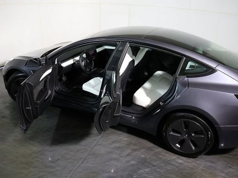 Used 2023 Tesla Model 3 Standard Range RWD image 5