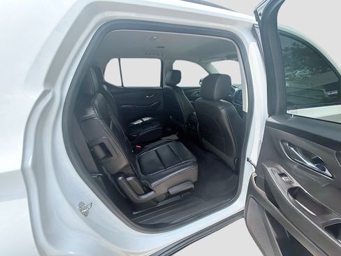 Used 2020 Chevrolet Traverse RS FWD image 26