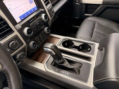 Used 2020 Ford F150 Lariat w/ Equipment Group 502A Luxury AWD/4WD image 32