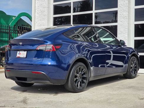 Used 2024 Tesla Model Y Long Range AWD/4WD image 4