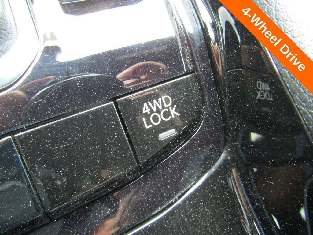 New 2026 Jeep Compass Latitude AWD/4WD image 16