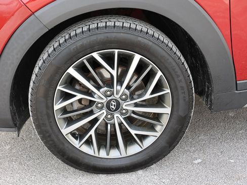 Used 2021 Hyundai Tucson Limited image 11