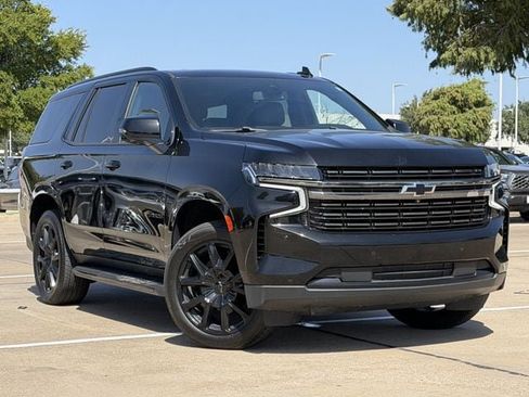 Used 2022 Chevrolet Tahoe RST w/ Luxury Package AWD/4WD image 2