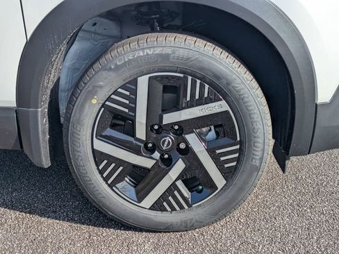 New 2026 Nissan Kicks SV w/ SV Premium Package image 11