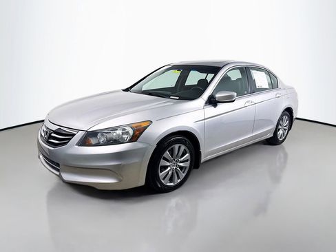 Used 2011 Honda Accord EX image 3