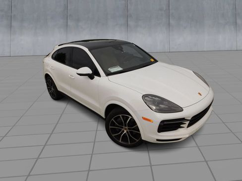 Used 2021 Porsche Cayenne Coupe AWD/4WD image 2