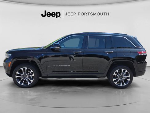 Used 2023 Jeep Grand Cherokee Overland AWD/4WD image 4